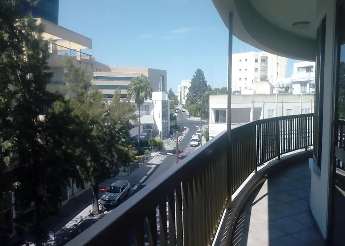 Apartment 3 Bedroom *